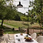 Domaine Des Pierres Rouges *