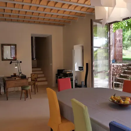 Vila Domaine Des Pierres Rouges