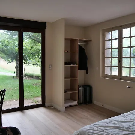 Domaine Des Pierres Rouges