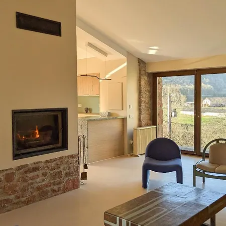 Domaine Des Pierres Rouges וילה